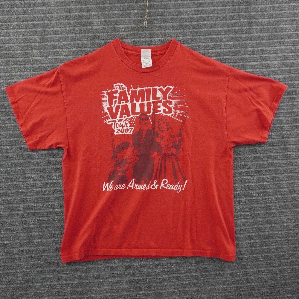 Vintage 00s Delta Family Values Tour 2007 T-Shirt Mens XL Red Concert Graphic